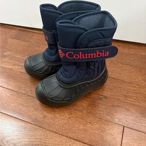 Brand New ! Columbia Kids' Navy and Black Winter Boots